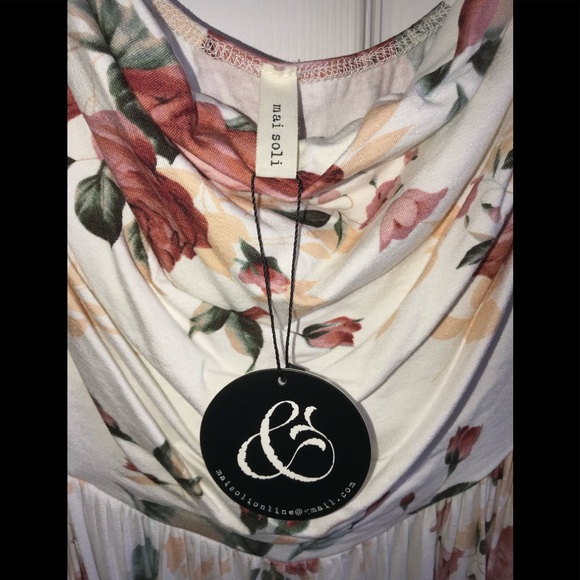 Mai Soli - white floral maxi dress- medium - Picture 4 of 6